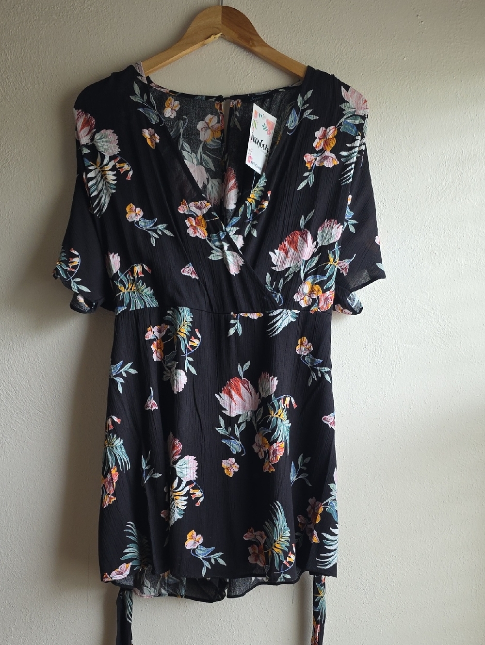 New- Floral V-Neck Black Women's Romper